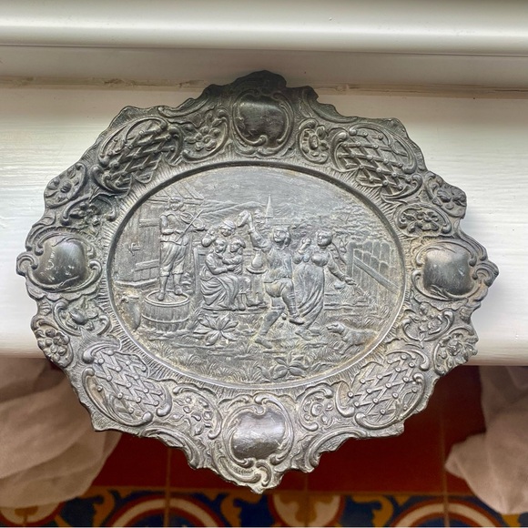 Vintage Jewelry - Vintage small platter/jewelry dish